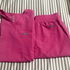 Figs Pink Medium Scrub Set
